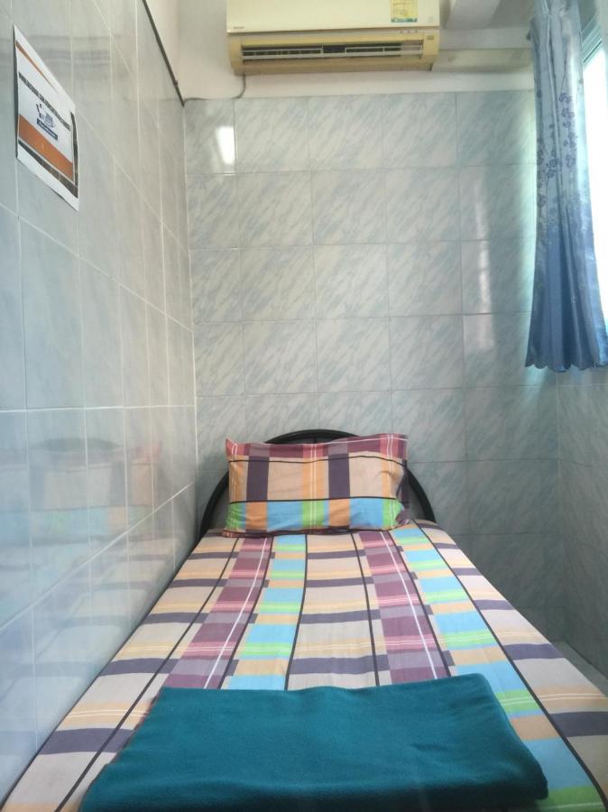 New Central Guesthouse Bangkok Luaran gambar