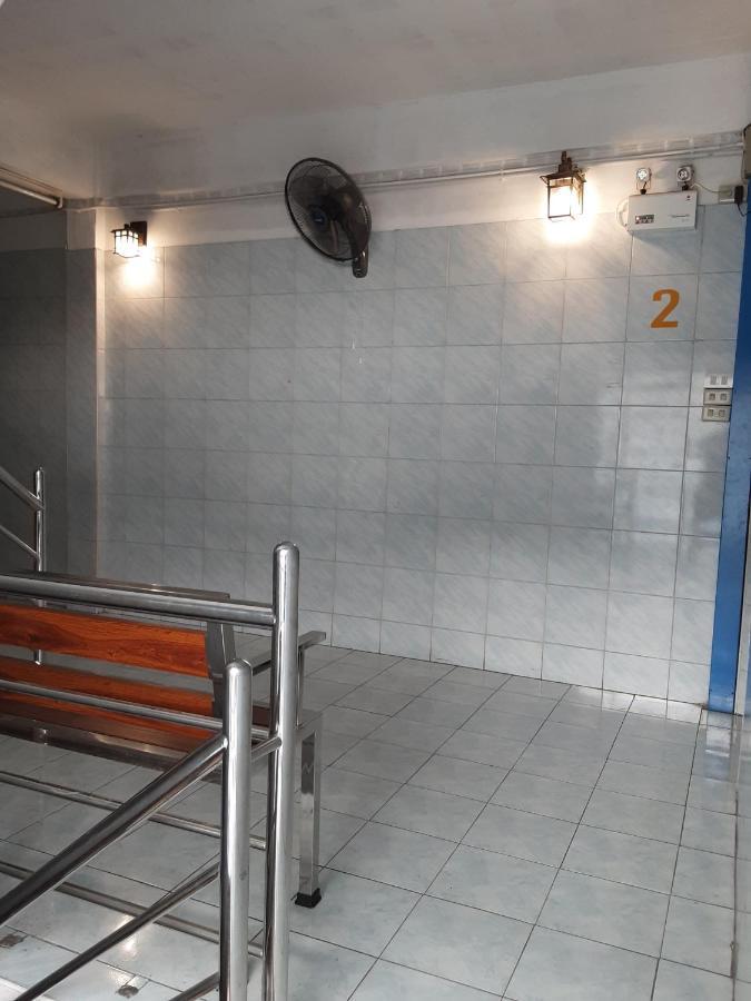 New Central Guesthouse Bangkok Luaran gambar