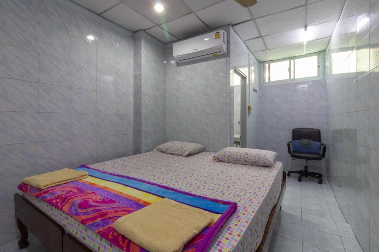 New Central Guesthouse Bangkok Luaran gambar