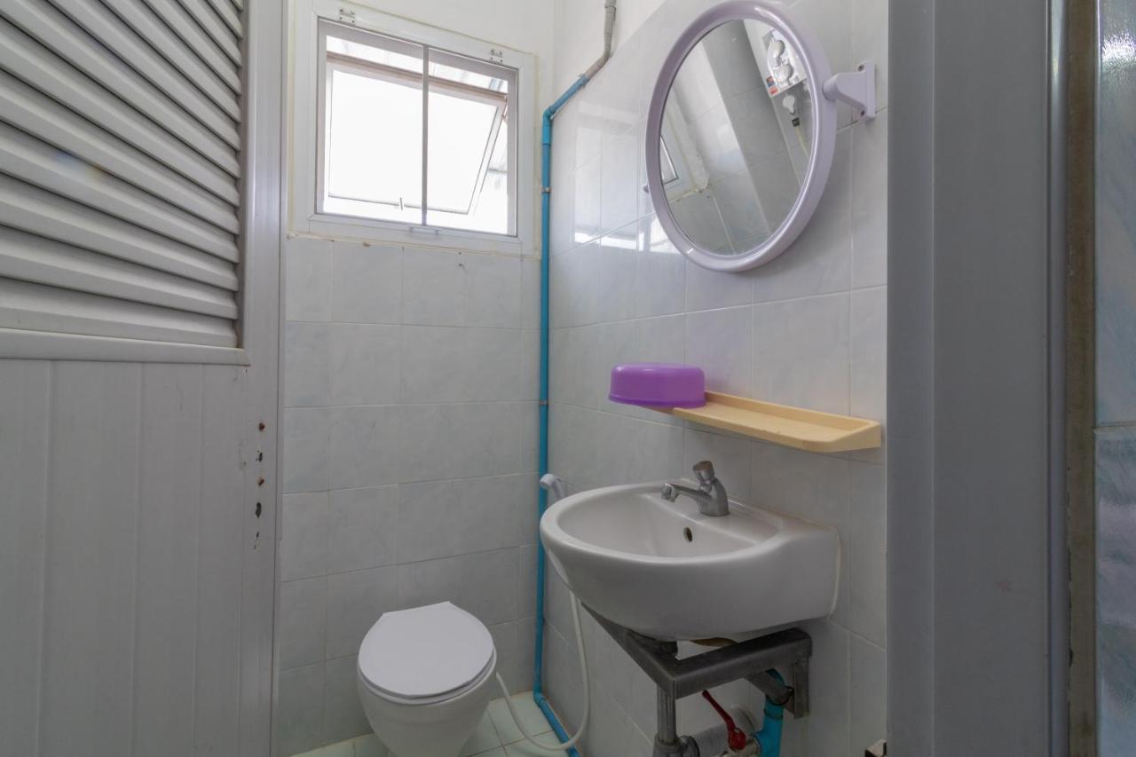 New Central Guesthouse Bangkok Luaran gambar